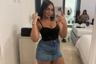 Hi, I'm Amy, a beautiful Colom... - Image 1