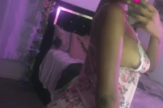 TEXT ME BABY 💦😘 FACETIME SHOWS... - Image 2