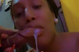 THEE BEST THROAT 🍆👅 CUM SEE TS ROXXY - Image 1